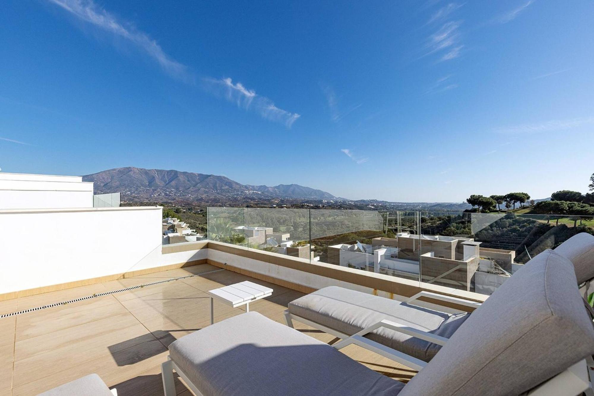 007 Modern 3 Bed Frontline Golf Townhouse In La Cala Golf With Mountain Views 度假居 *